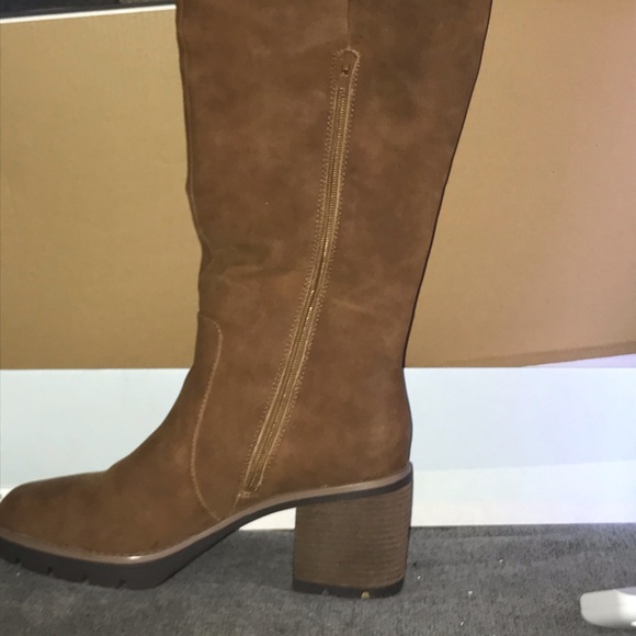 Soul naturalizer beige knee high boots size 10 zip up side worn once - Picture 4 of 5